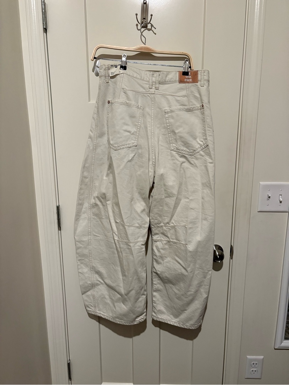 Free People We The Free Good Luck Mid-Rise Barrel Jeans 31 Color: Milk NWT - Picture 3 of 6